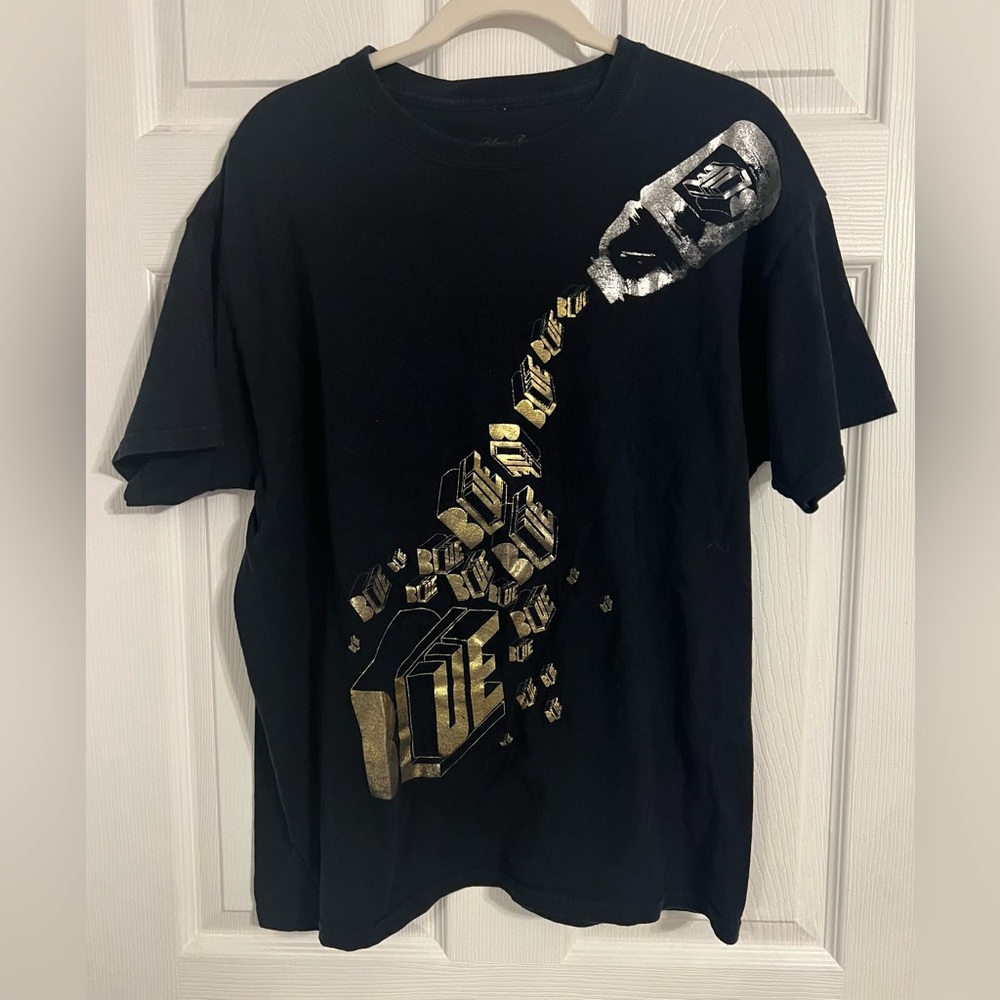 Blue Box Clothing Men’s Large Crew Neck Black Tshirt With Gold & Silver Graphic